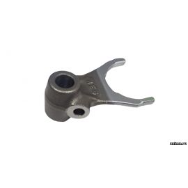 Вилка КПП YAMAHA YZ65 18-24 YZ85 02-24 левая / YAMAHA 4ES-18511-00-00 4ES-18511-01-00